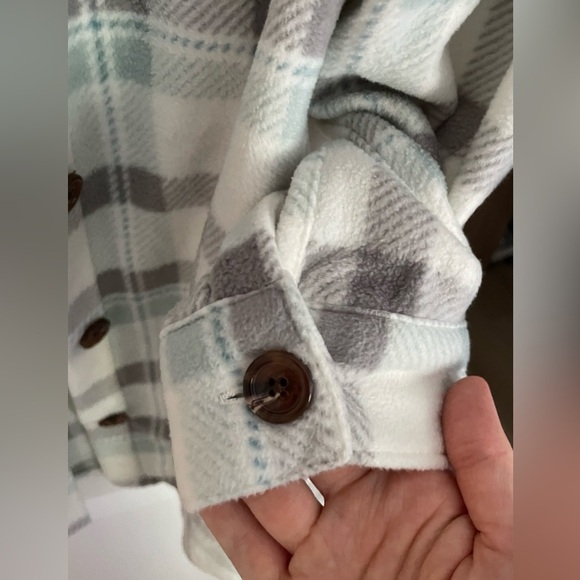 Plaid Fleece Shacket - Picture 5 of 6